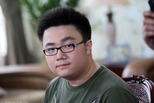 梁欢照片 梁欢照片高清