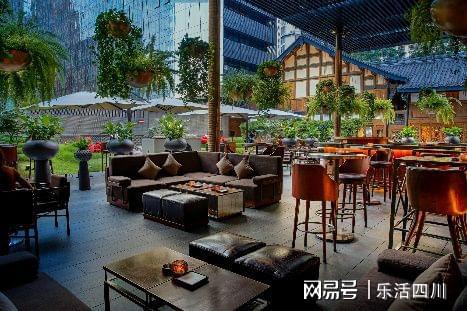 变奏酒吧 酒吧的升降舞台