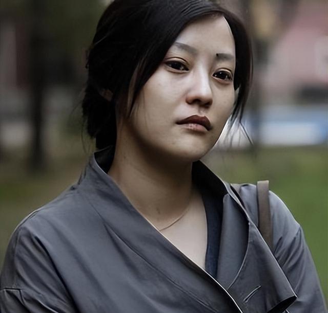 郝蕾离婚 郝蕾离婚抚养双胞胎孩子