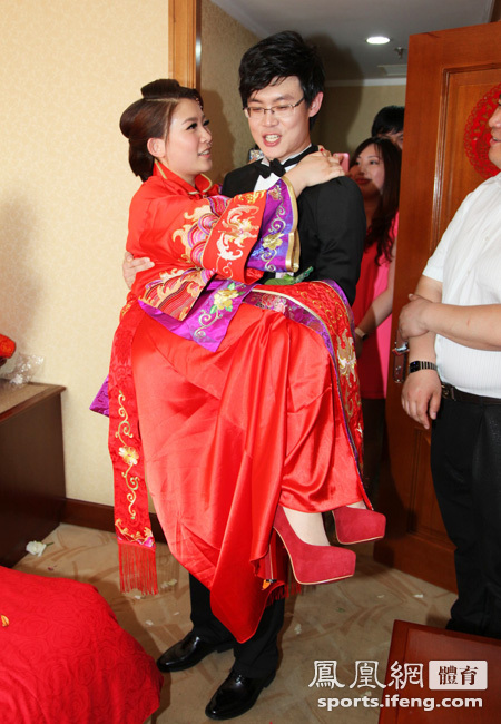 汪志远王冠成婚照 汪志远王冠成婚照片 