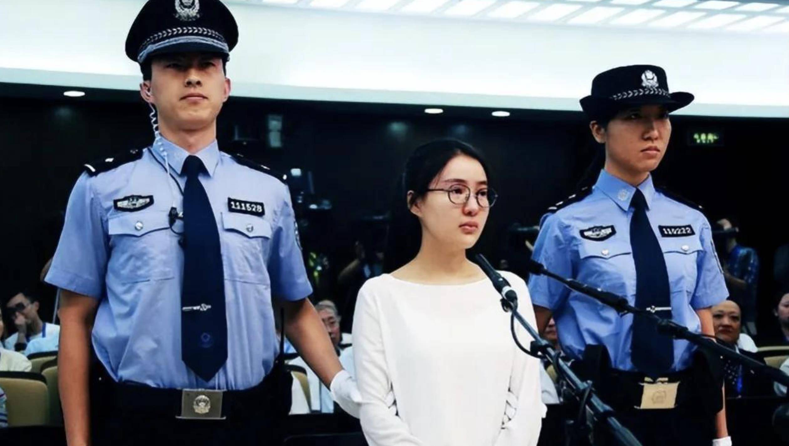 郭美美背景 郭美美背景是谁啊 