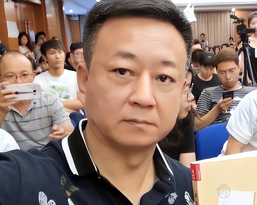 弦子报歉 吉他新换的琴弦很难听 