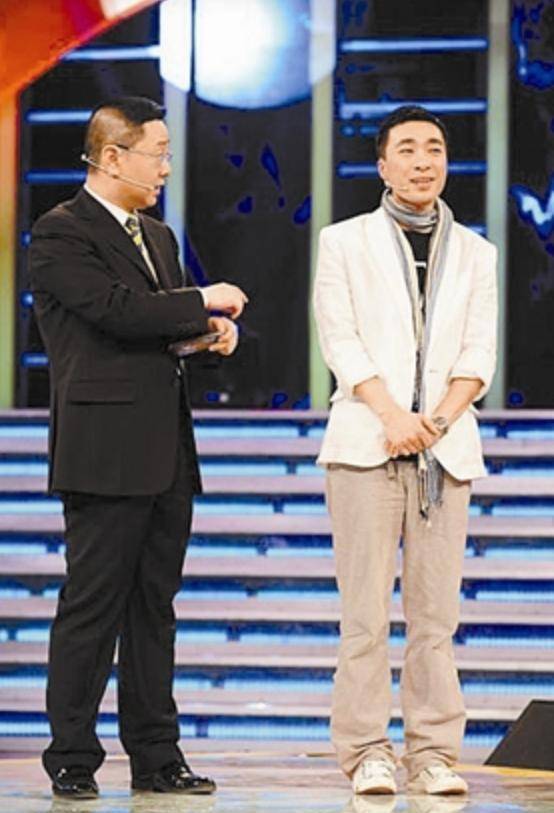张绍刚晕倒 张绍刚晕倒门后续 