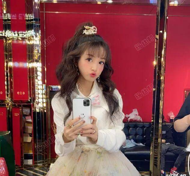 yy菲儿 yy菲儿身价多少