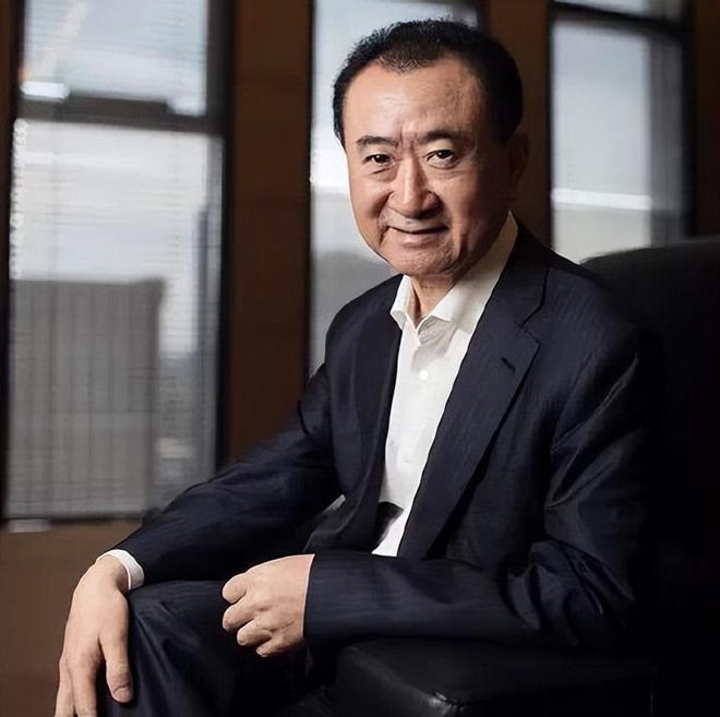 王健林瘦的只剩皮包骨头 王健林减肥 