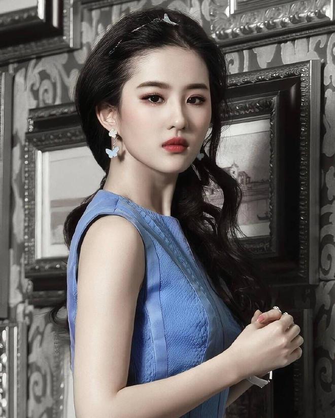 刘亦菲为什么叫刘八条 刘亦菲为什么叫刘八条呢 