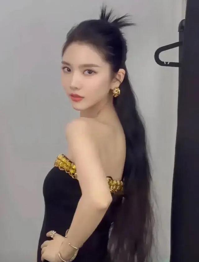 杜淳妻子王灿晒美照庆生 杜淳妻子王灿的出生春秋 杜淳妻子王灿晒美照庆生 杜淳妻子王灿的出生春秋