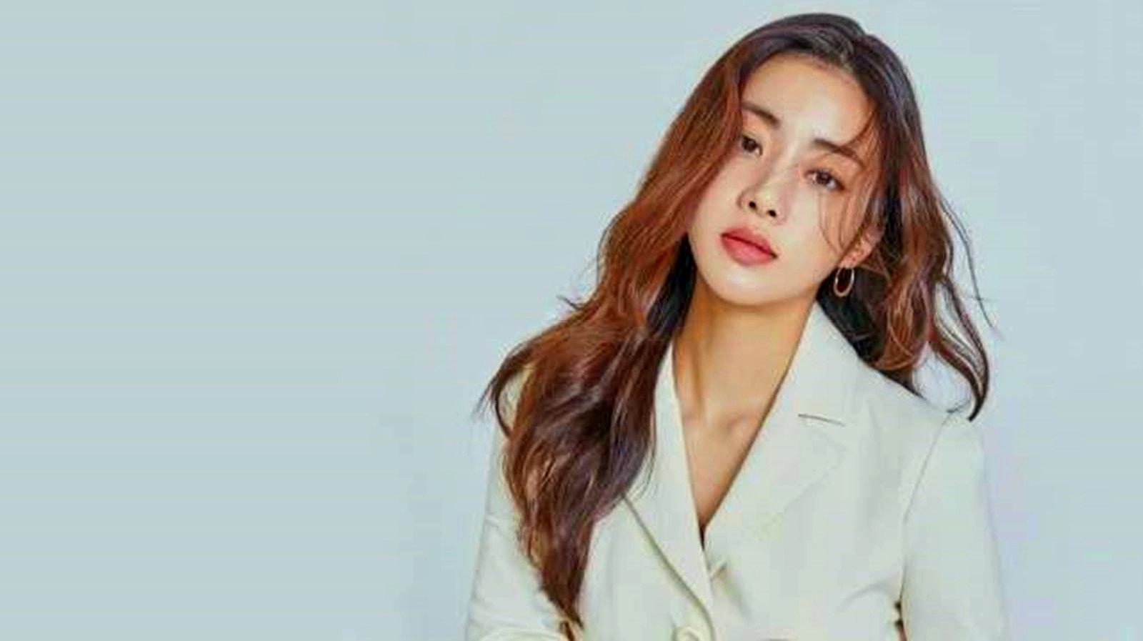 姜素拉未婚夫是大夫 姜素拉成婚了 
