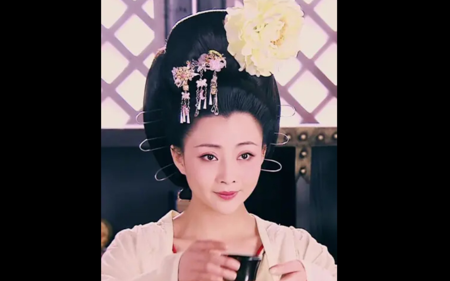 武则天秘史演员 武则天秘史演员中,三位老中青三个演员阿谁演得好 武则天秘史演员 武则天秘史演员中,三位老中青三个演员阿谁演得好