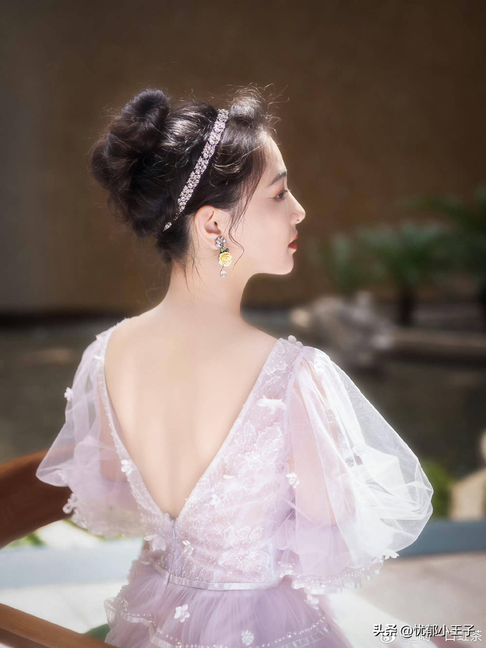 吴倩带娃与母亲会餐 吴倩当妈 