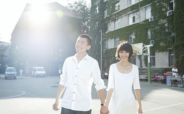 夏雨袁泉结婚照 袁泉夏雨女儿正面照 
