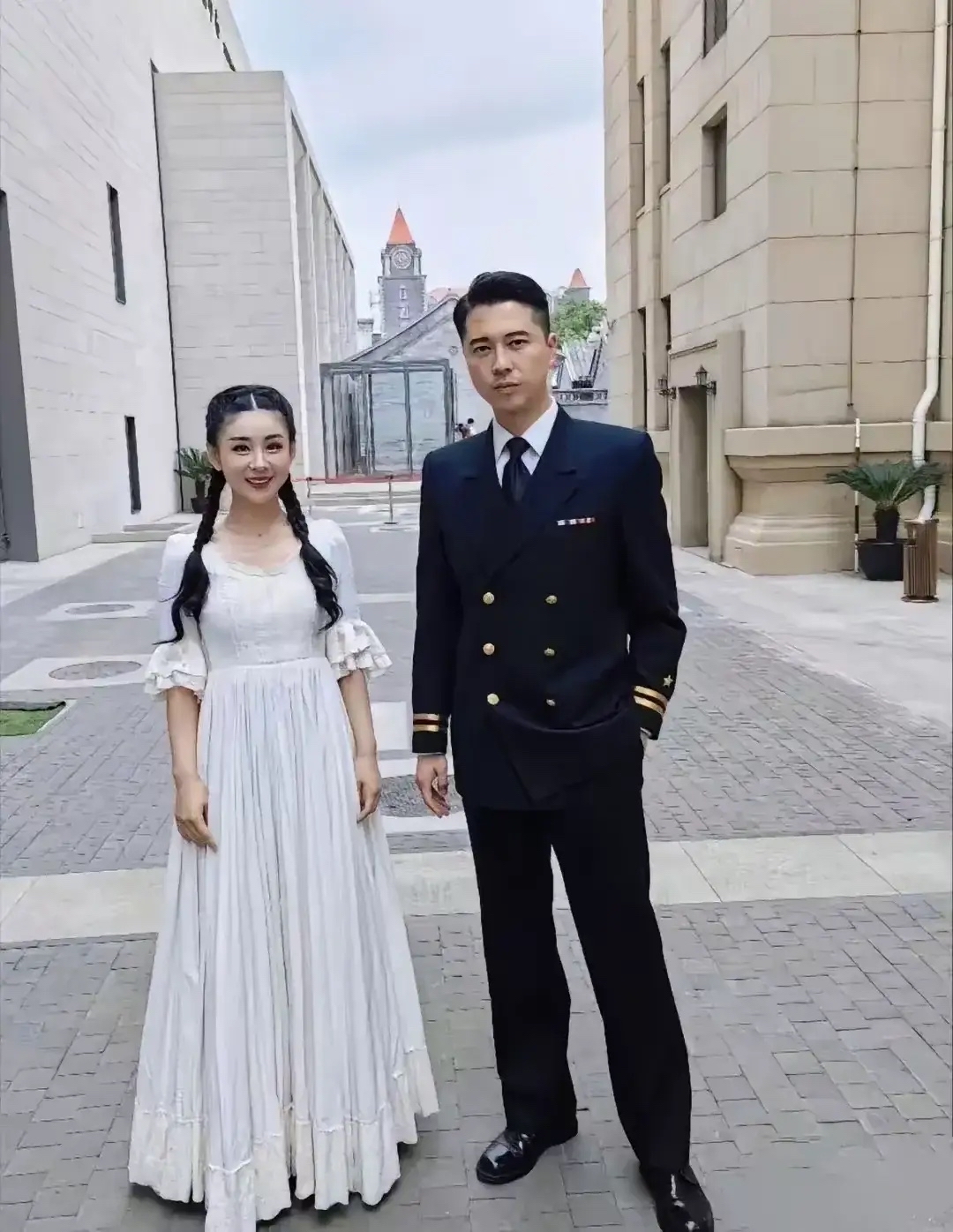 王雷李小萌 李小萌王雷一家四口 