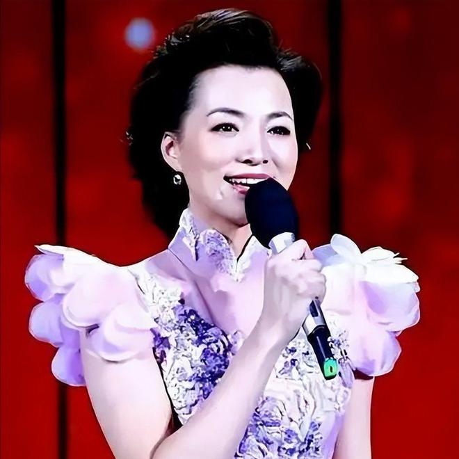 董卿丈夫被执行超7亿 董卿丈夫被执行超7亿是真的吗 