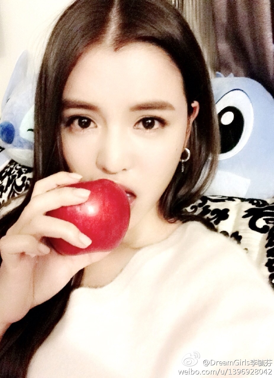 李毓芬团体材料 李毓芬instagram 