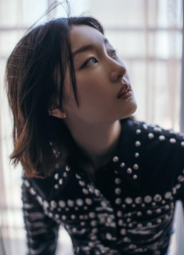 周冬雨戴了半年假发 周冬雨留长发 周冬雨戴了半年假发 周冬雨留长发