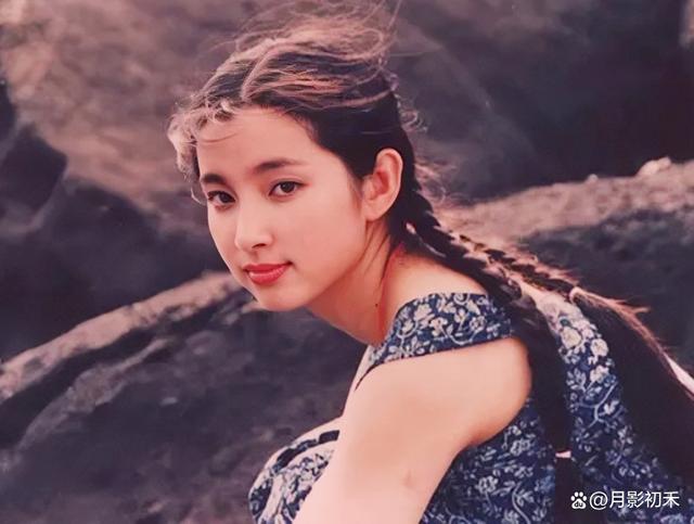 黑地盘的女人 黑地盘的女人主题曲 