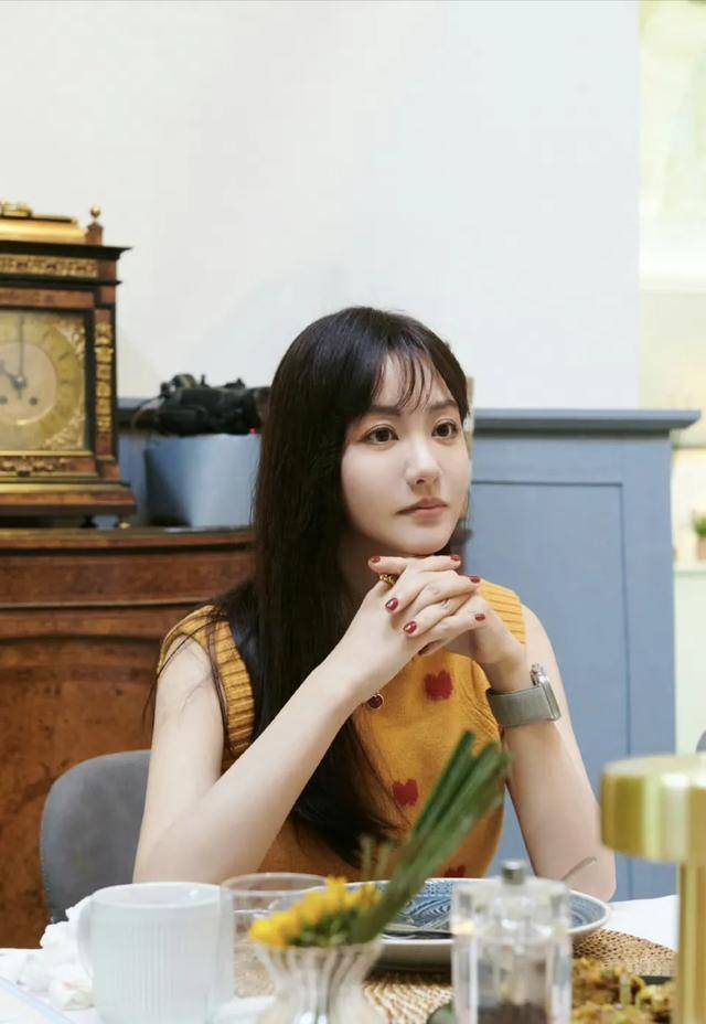 杨蓉童年暗影 杨蓉童年暗影图片 杨蓉童年暗影 杨蓉童年暗影图片