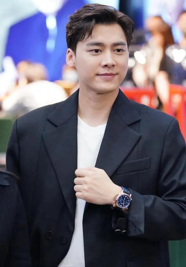 李易峰在娱乐圈干净吗 李易峰在娱乐圈咖位有多大