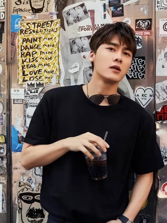 李易峰在娱乐圈洁净吗 李易峰在娱乐圈咖位有多大 李易峰在娱乐圈洁净吗 李易峰在娱乐圈咖位有多大