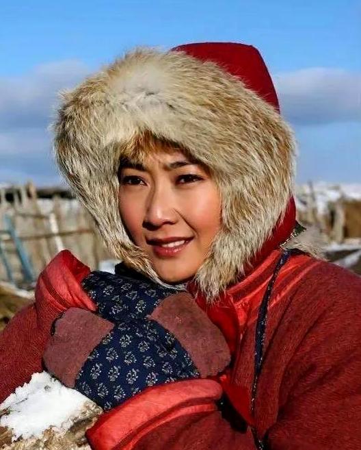 谷智鑫女友阿斯茹 谷智鑫和阿斯茹结婚照 