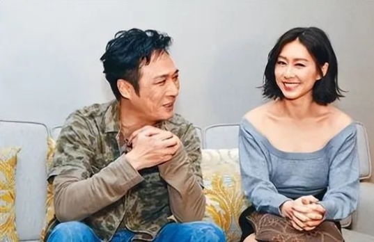 吴镇宇妻子王丽萍 吴镇宇妻子王丽萍家道怎么样 吴镇宇妻子王丽萍 吴镇宇妻子王丽萍家道怎么样