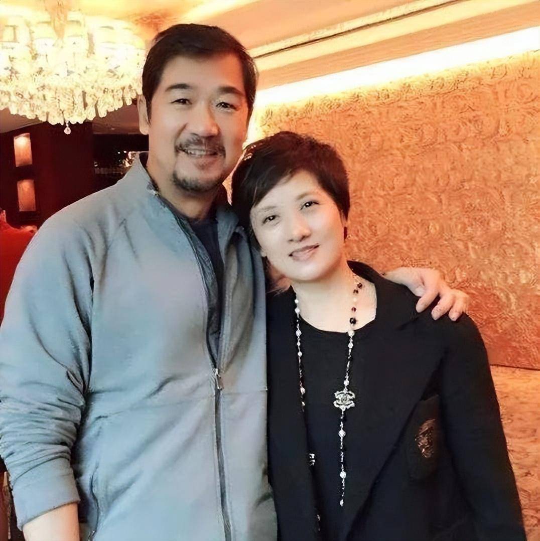 张铁林的妻子 张铁林的妻子材料简介 
