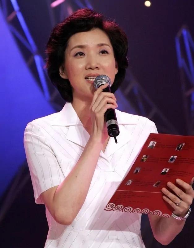 李修平简历 李修平简历现任丈夫是谁 