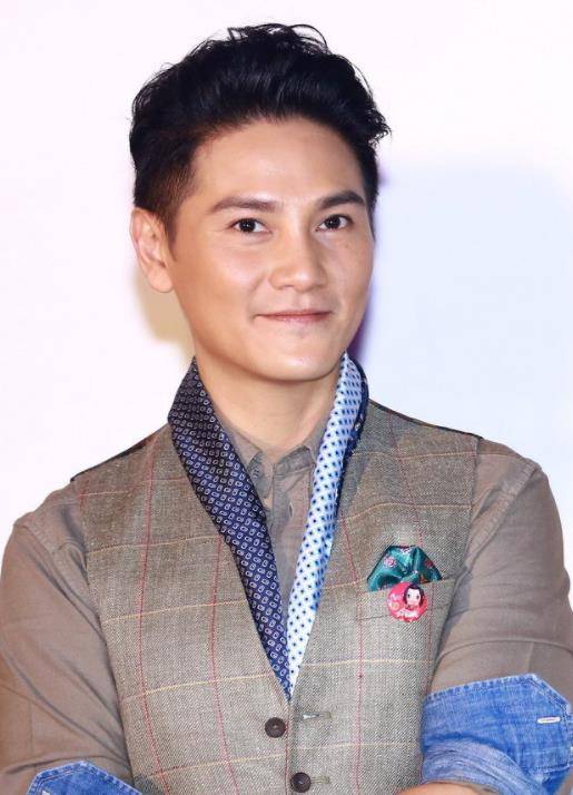 丁子高丁子峻 丁子高丁子峻做家务的汉子访谈视频 丁子高丁子峻 丁子高丁子峻做家务的汉子访谈视频