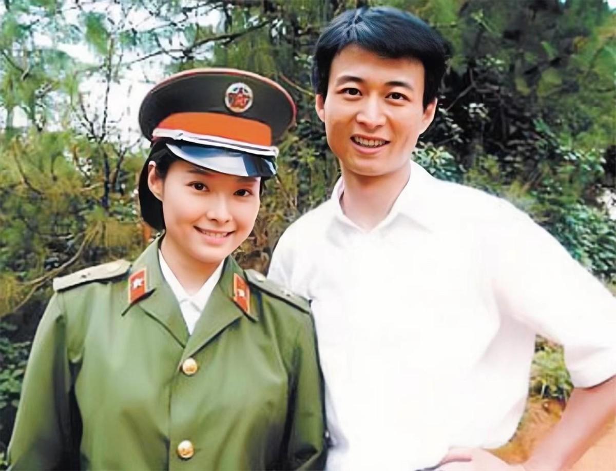袁立徐威 袁立徐威分离是哪一年 袁立徐威 袁立徐威分离是哪一年