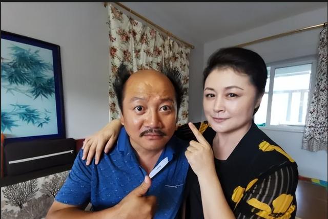 谢大脚什么时候去世的 谢大脚是怎么发生车祸的