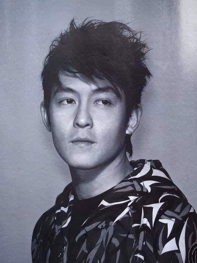 杨永睛 杨永晴当年的雁门照片