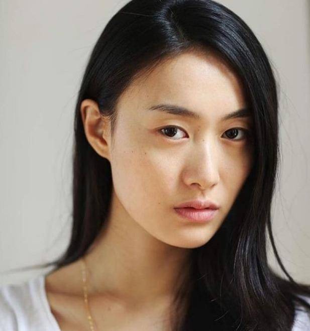 对于女明星艳门照的信息