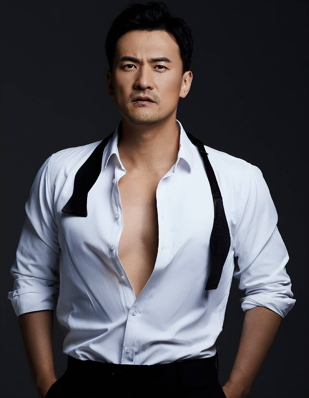 何洁赫子铭 何洁赫子铭怎么认识的 