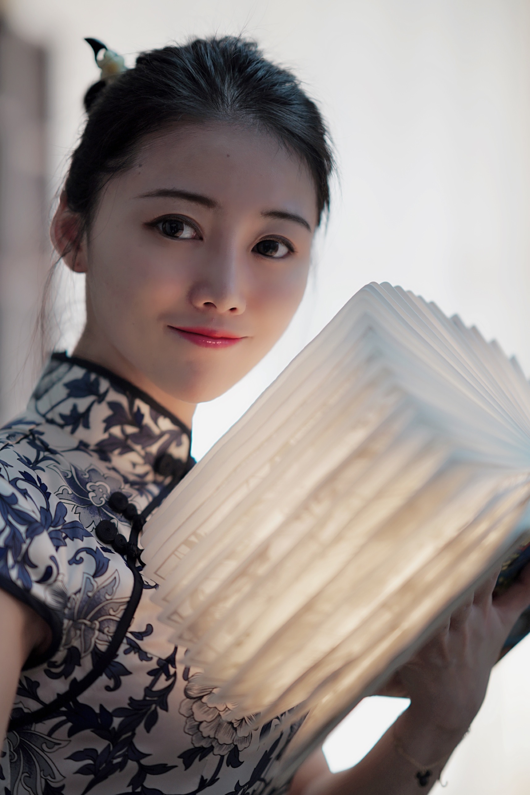 杨俐思 杨莅个人简历