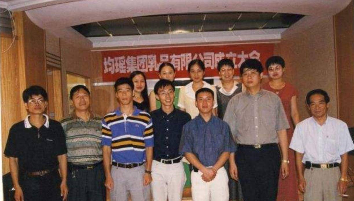 王均摇简介 王均摇简介司机