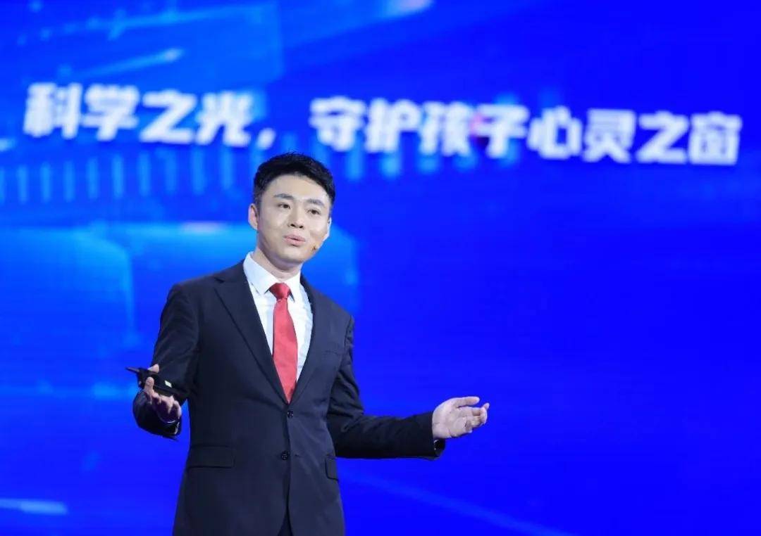 陶勇受伤近8月左手未复原触觉的复杂引见
