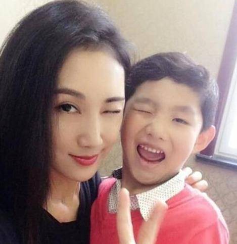 韩磊的妻子 韩磊的妻子多大岁数 
