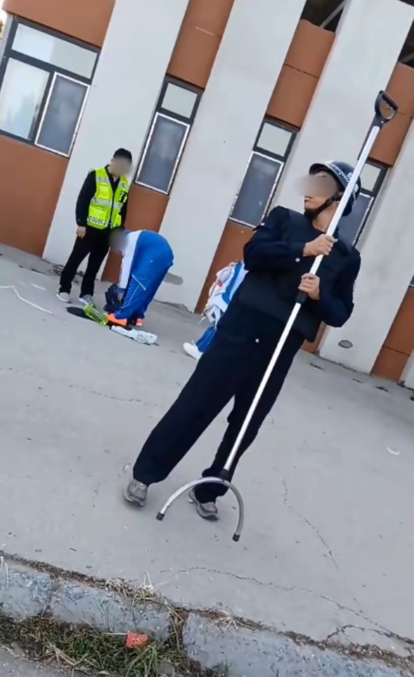严查学生露脚踝 怎么对待制止学生露脚踝 严查学生露脚踝 怎么对待制止学生露脚踝
