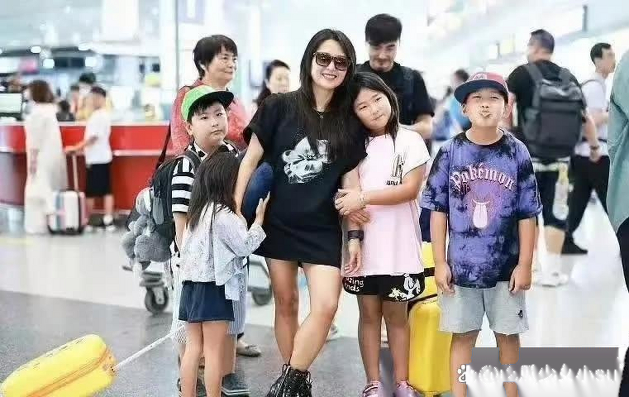 何洁结婚照 何洁又结婚了?