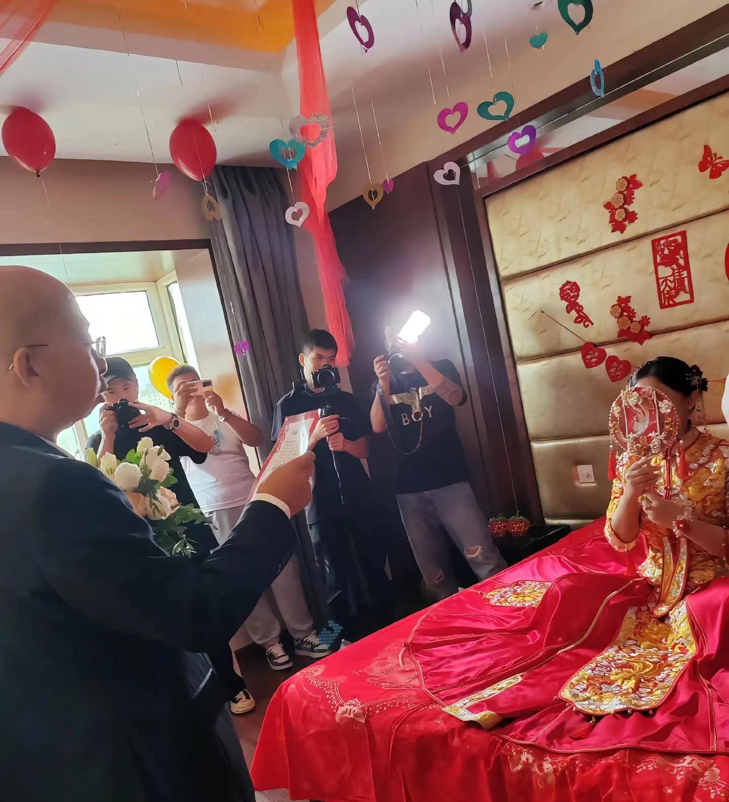 巨兴茂妻子团体材料 巨兴茂现任妻子叫什么名字 