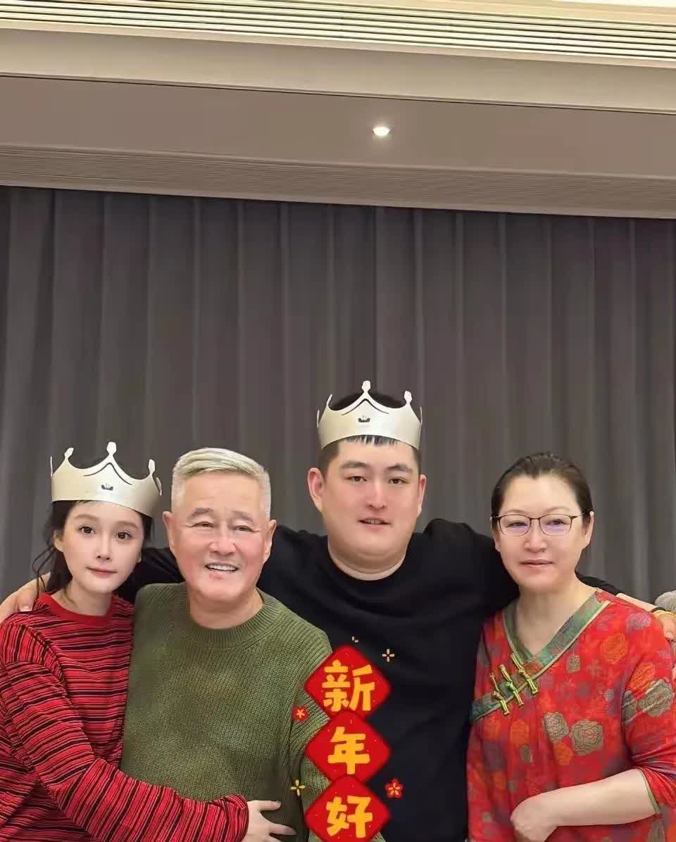 亲家过年演员表 亲家过年影戏免费残缺版超等拜访 亲家过年演员表 亲家过年影戏免费残缺版超等拜访