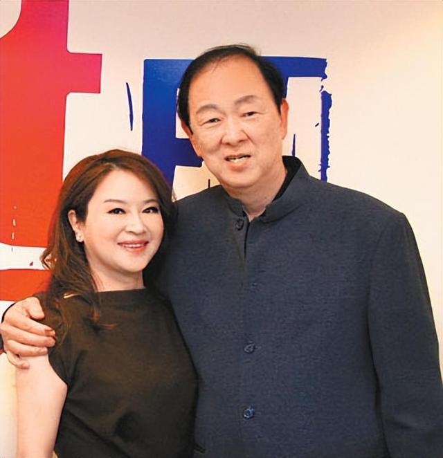 王馨平老公 王馨平老公李嘉辉简历 