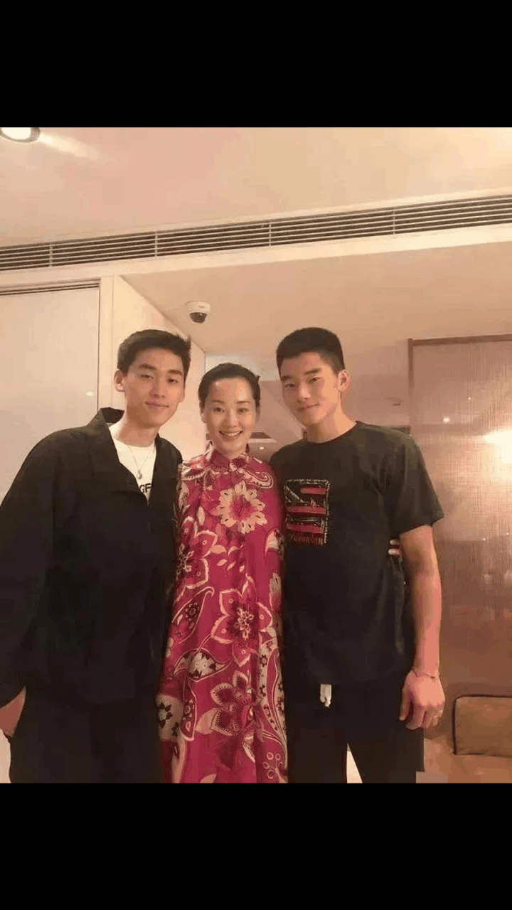 林依轮儿子 林依轮儿子林子濠和陈瑜 