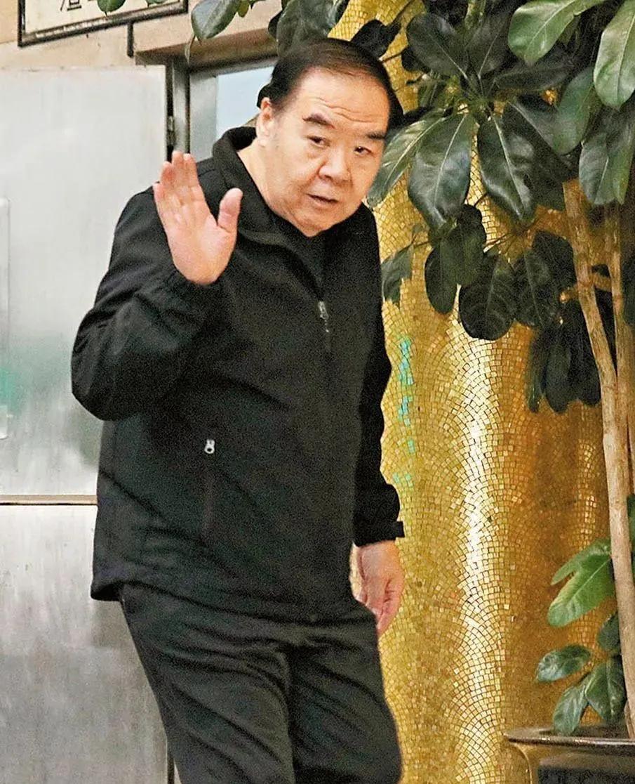 朱丽倩的父亲 朱丽倩的父亲朱建成