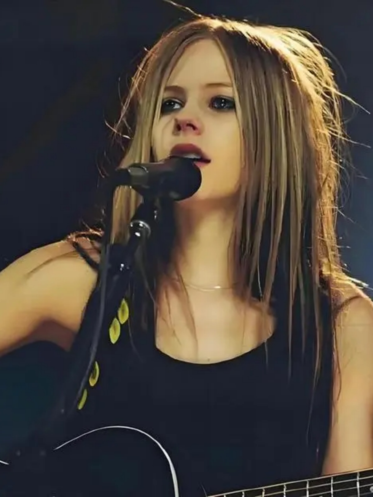 艾薇儿好听的抒情歌 艾薇儿的经典歌曲she was girl 艾薇儿好听的抒情歌 艾薇儿的经典歌曲she was girl