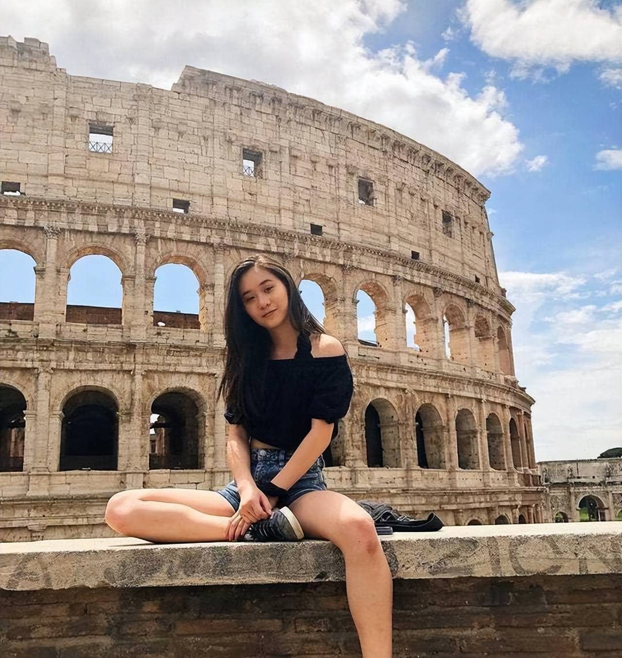 李连杰女儿李思 李连杰女儿李思近况照片 李连杰女儿李思 李连杰女儿李思近况照片