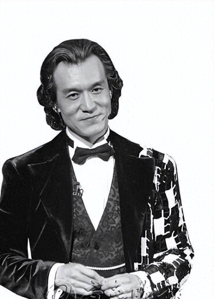 李咏告退 李咏分开央视原因 李咏告退 李咏分开央视原因
