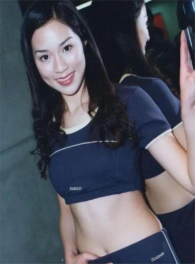 徐子淇团体材料 李兆基算过徐子淇面相 徐子淇团体材料 李兆基算过徐子淇面相