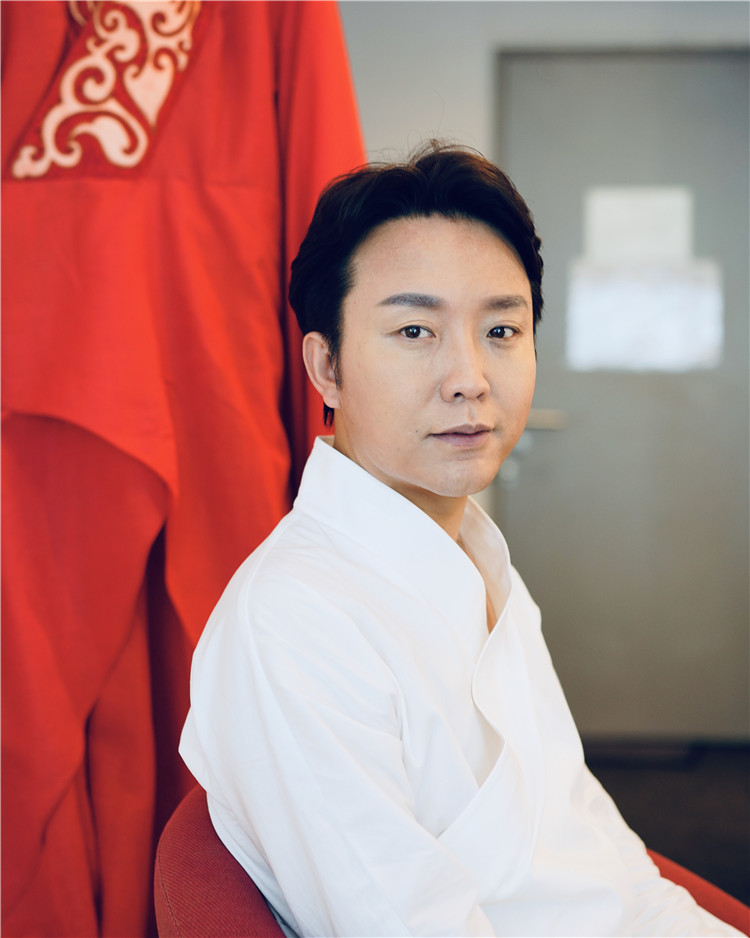 李玉刚巴黎 李玉刚巴黎走秀