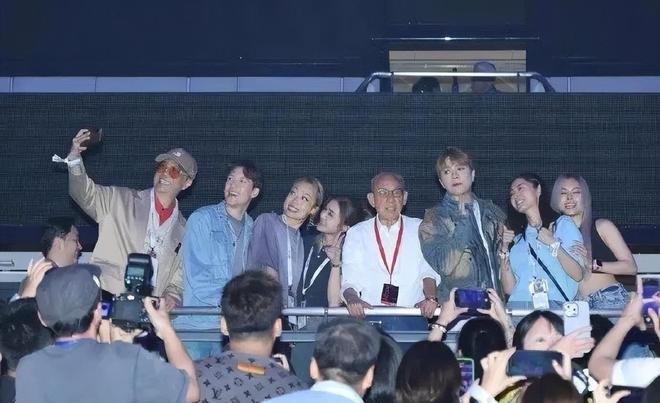 容祖儿杨受成 你百度一下,杨受成和容祖儿母女,那才叫出色 